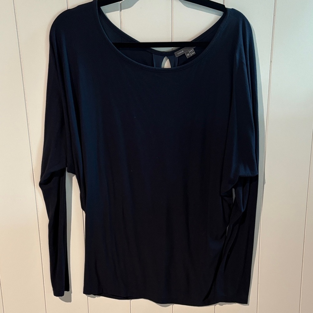 Vince. Boatneck navy blue slight dolman sleeve open key hole in back XS/M